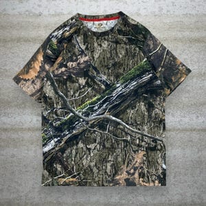 Camisa vintage Mossy Oak masculina tamanho M, camuflagem para caça, algodão, manga curta, estilo florestal.
