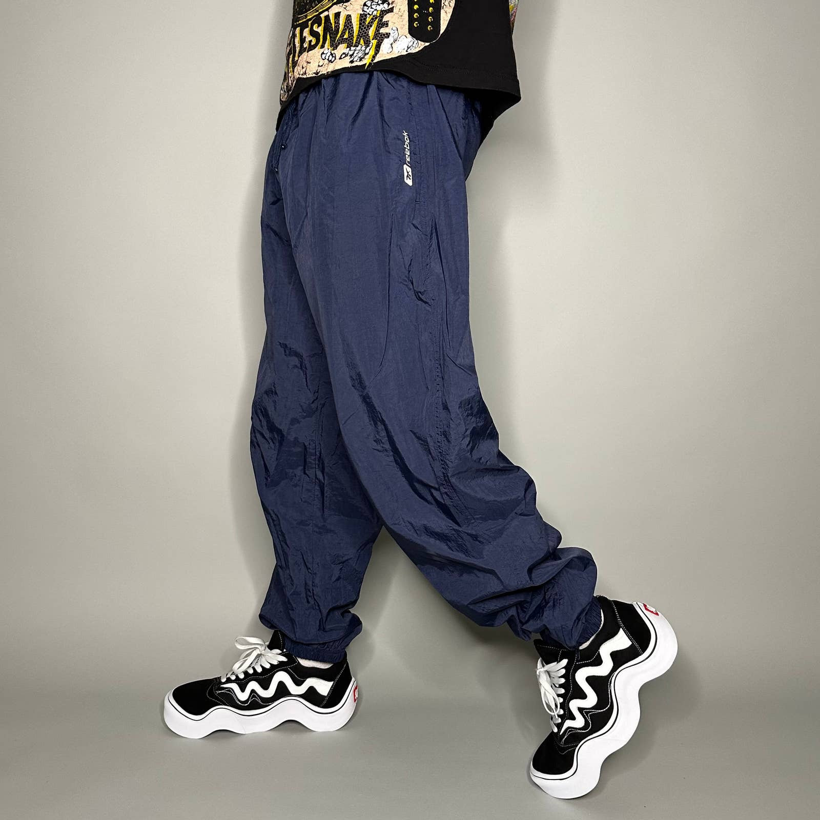 Vintage Reebok Track Pants Navy Blue Nylon Joggers Vintage Reebok Track Pants Navy Blue Nylon Joggers
