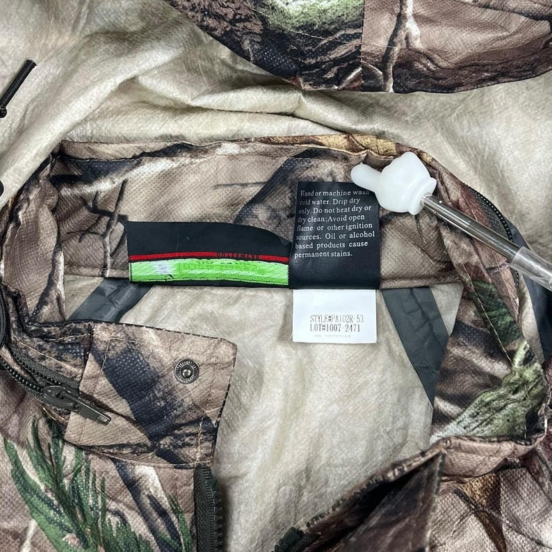 Vintage Realtree Hunting Camo Windbreaker Jacket S Frogg Togg Water Proof Full Zip Woodland 90s image 4