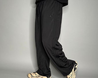 Pantalon de survêtement Adidas vintage pour homme M Noir polyester subtil 3 bandes ample ample en polyester Y2K