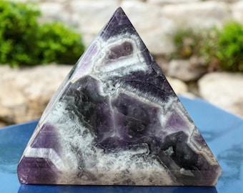 Dream Amethyst Pyramid: Polished Crystal Decor, Soothing Energy