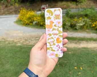 Cute bookish frog laminated bookmark, frog lovers gift, bookish animal bookmark, cute aesthetic bookmark, cozy bookmark