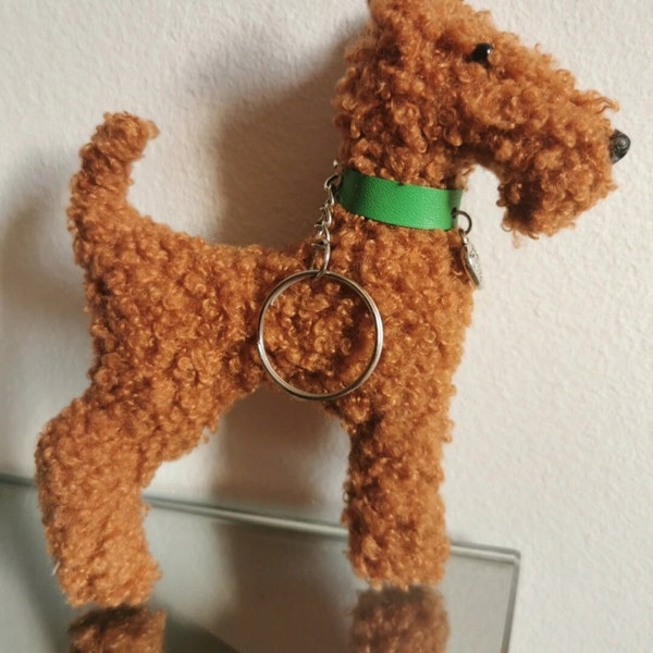 Plüsch-Schlüsselanhänger mit irischem Terrier