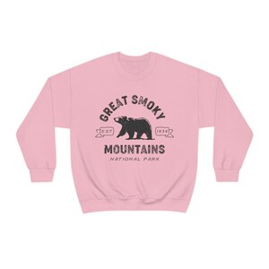 great smoky mountain sweatshirt, camping sweatshirt for women, christmas gifts under 50, cute beach hoodie, national parks family trip Light Pink