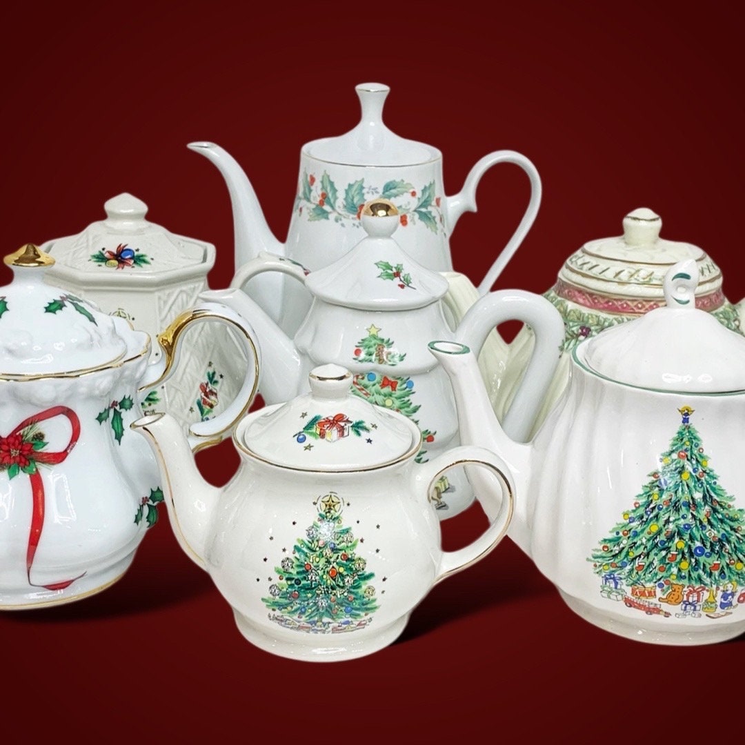 Christmas Teapots Vintage Teapots Holiday Teapots Tea Party Supplies