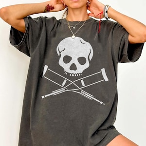 MTV Jackass Skull And Crutches Logo T-shirt, Rolig Jackass-inspirerad T-shirt Stuntkomedi, Dödskalle och korsben, Musik TV MTV Logo T-shirt