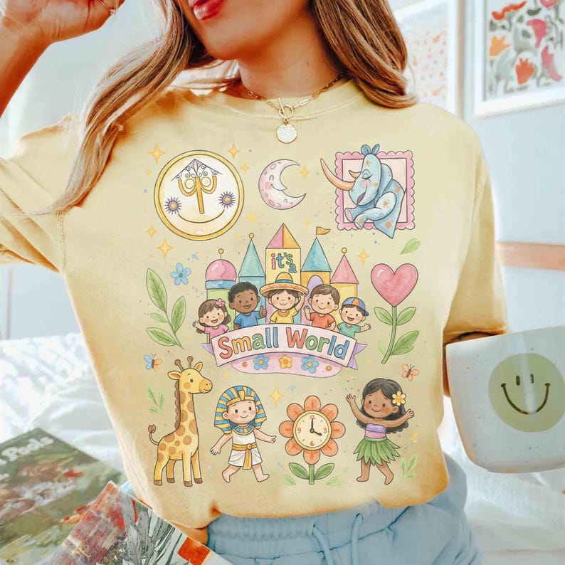 Camiseta de acuarela del parque Fantasyland "It's A Small World", camiseta Disney Dreams Comfort Colors, camiseta para viaje familiar a Disneyland, camiseta de Walt Disney World imagen 4