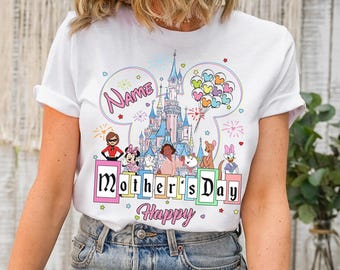 Gepersonaliseerde Mickey & Friends Disney Castle Happy Mother's Day-shirt, Minnie Daisy Elastigirl Duchess Mrs. Potts, Disney Mom, Best Mom Ever