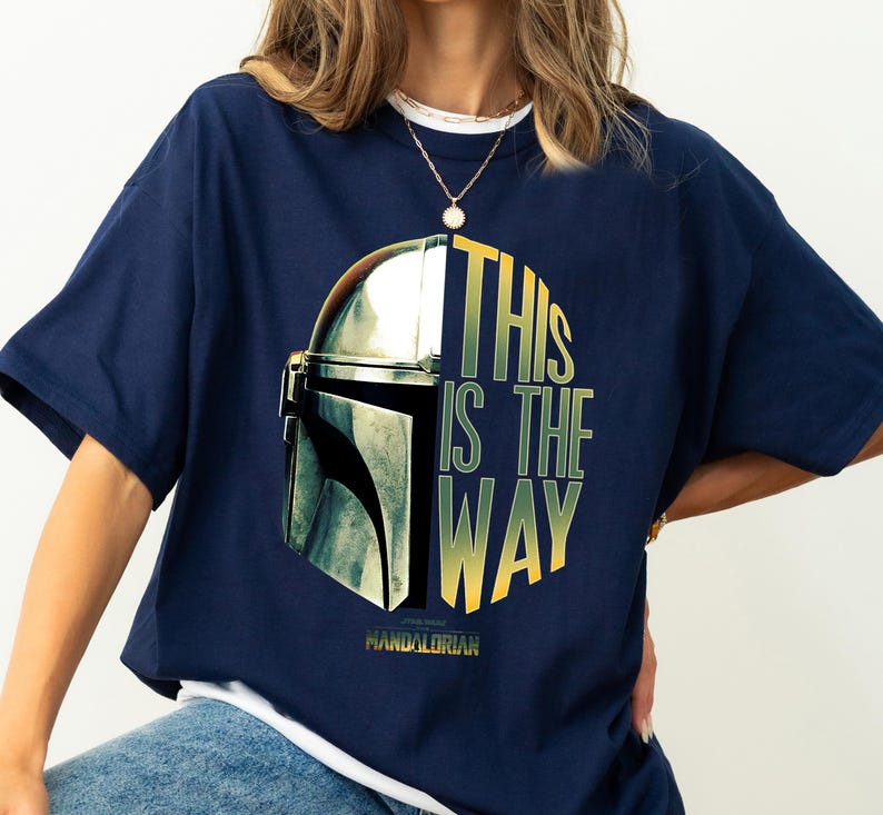 Star Wars The Mandalorian This Is The Way Helmlogo Stack T-shirt, Star Wars-shirt, Disneyland T-shirt familievakantie cadeau, Magic Kingdom afbeelding 3