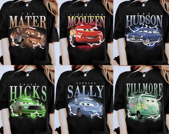 Disney Cars Lightning McQueen en Tow Mater retro jaren 90 portret volledige karakters shirt, Hudson Sally Carrera Disneyland bijpassende T-shirt, Flo