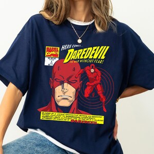 Camiseta da Marvel com estampa do Demolidor, pôster do Demolidor, camiseta de super-herói da Marvel, camiseta da série Marvel, camiseta unissex para adultos e crianças. imagem 3