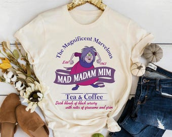 Camiseta Mad Madam Mim Tea & Coffee, camiseta La Espada en la Piedra, camiseta Villanos de Disney, camiseta familiar a juego de Disneyland, camiseta unisex para adultos y niños.