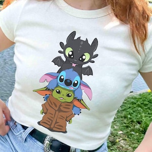 Disney Stitch and Baby Yoda Friends-shirt, schattig Stitch-shirt, Disneyland Family Matching T-shirt, Disneyland Trip-outfits afbeelding 1