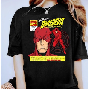Camiseta da Marvel com estampa do Demolidor, pôster do Demolidor, camiseta de super-herói da Marvel, camiseta da série Marvel, camiseta unissex para adultos e crianças. imagem 2