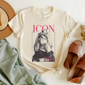 Camiseta con el icono de Miss Piggy de los Muppets de Disney, ideal para familias, ideal como regalo para un viaje a Disneyland, unisex, para adultos y niños. imagen 3
