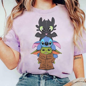 Disney Stitch and Baby Yoda Friends-shirt, schattig Stitch-shirt, Disneyland Family Matching T-shirt, Disneyland Trip-outfits afbeelding 4