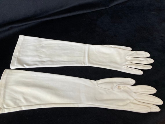 Vintage ladies gloves - image 4