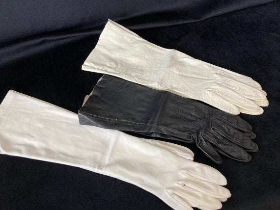 Vintage ladies gloves - image 1