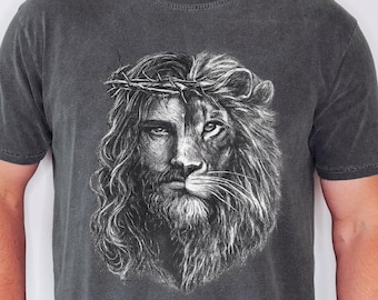 Halftone Jesus Lion of Judah , Retro Men's Faith Design, Christian Lion Dad , Man Of God , Bible Verse Shirt, ,Christian Father's Day
