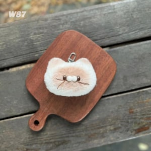 Joli porte-clés chat en peluche, peluche faite main, cadeau pour elle, breloque pour sac, Saint-Valentin, cadeau de Noël