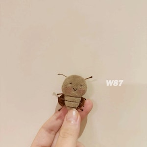Peluche de cucaracha pequeña hecho a mano, juguete de peluche, regalo personalizado