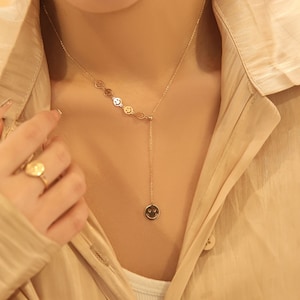 Collar de oro de 14 quilates con cara sonriente: delicada cadena de oro macizo