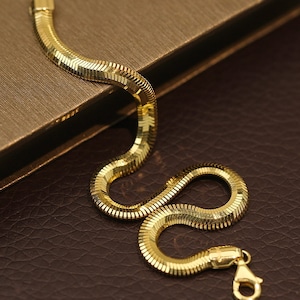 18K Gold Snake Chain Bracelet: Dainty Minimalist Stacking Bracelet