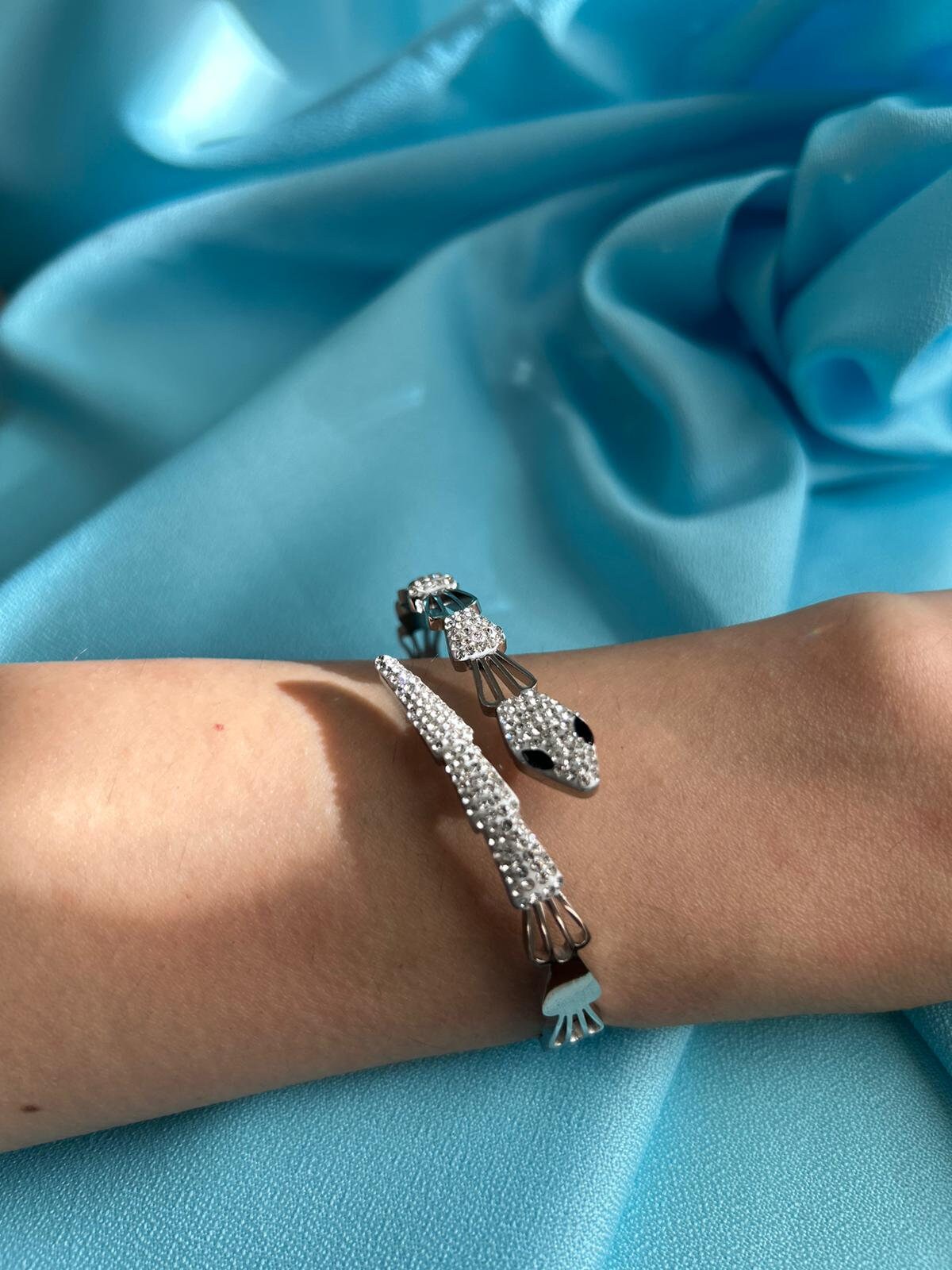 Share more than 67 cartier snake bracelet ceg.edu.vn