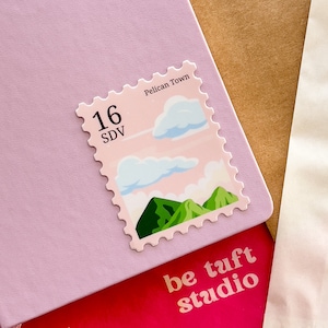 Pelican Town Pink Skies / Stardew Valley Stamp Adesivo / Adesivi in vinile da 2,5" per laptop, bottiglia d'acqua, notebook