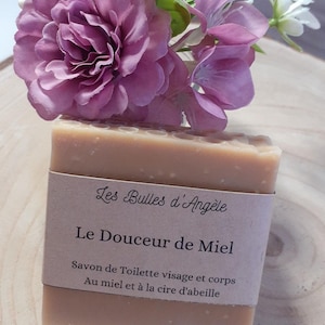 The Sweetness of Honey - Handmade soap - Olive oil - Organic honey - Palm oil free - Fragrance free, essential oil free - Dry skin