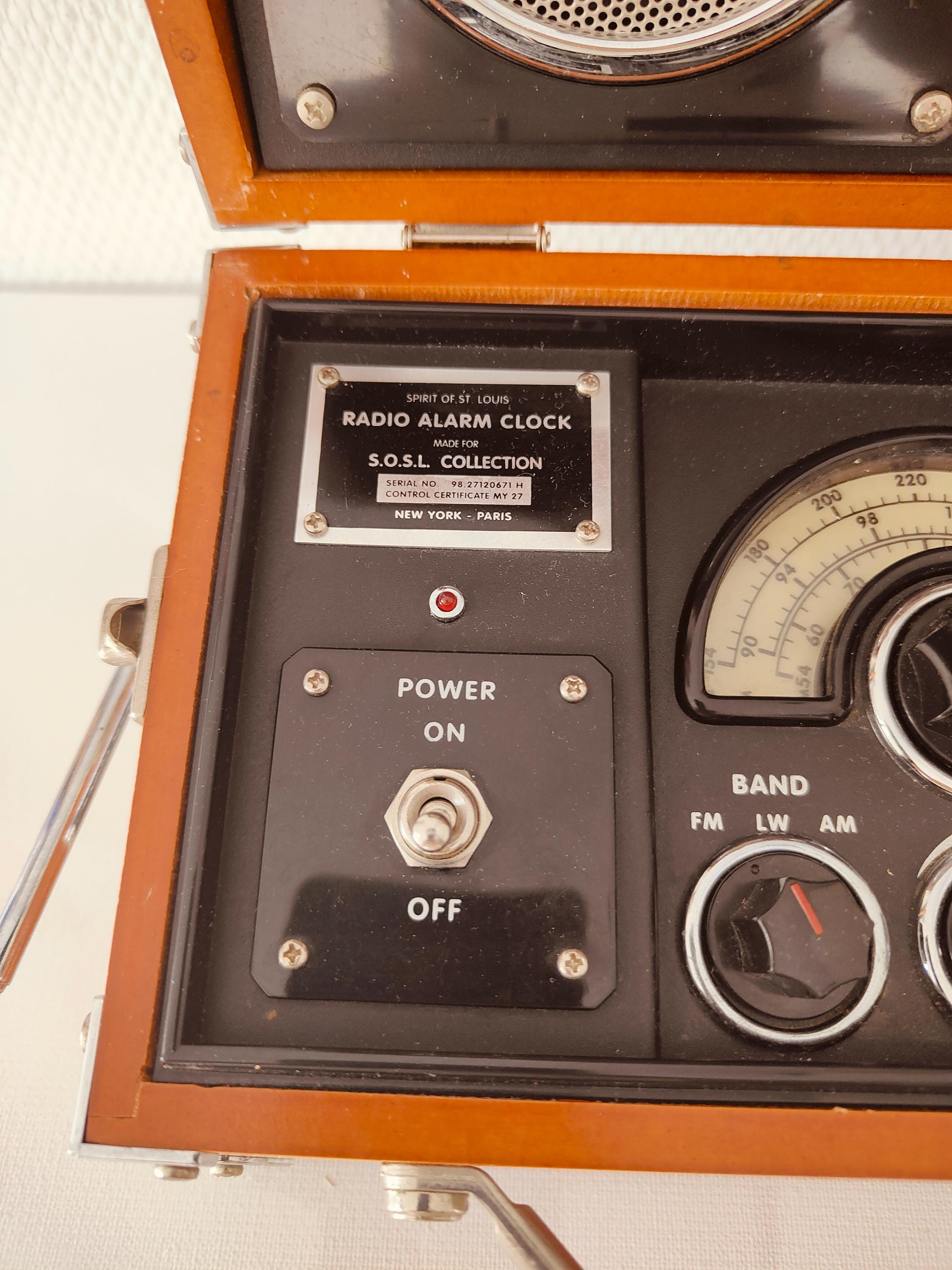 Vintage Radio Alarm Clock – Retro Wooden Case – FM/AM/LW Bands