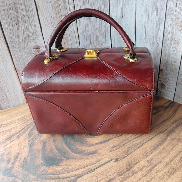 Vintage Embossed Leather Vanity Case, Burgundy Beauty Bag, Retro Handle Lock