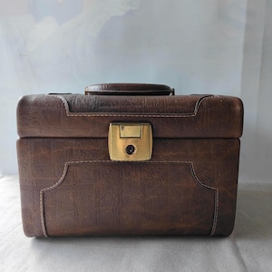 beauty case vintage, beauty case vintage in pelle goffrata con manico e lucchetto - beauty case retrò anni '70/'80