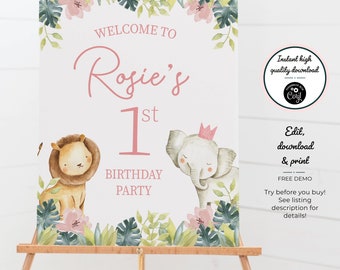 Op de afbeelding: Welkom bij Rosie's 1e verjaardagspartij bord met een roze achtergrond en illustraties van jungledieren. Het bord toont een leeuw en een olifant met een kroon.