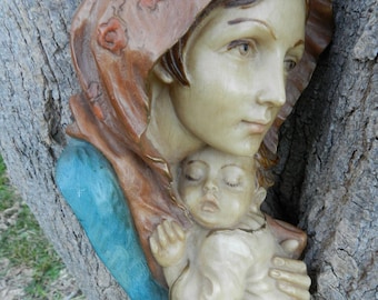 Vintage Madonna and Child Italian Resin Wall Plaque, Sacred Art, Sculpted Virgin Mary, Baby Jesus, Motherhood, Antique Devotion 21cm 8.27"