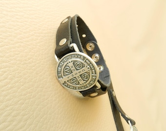 Medal Bracelet St. Benedict Aged Silver and Black Leather, adjustable men's black leather bracelet features, Benedict medal, 22 cm 8.66"