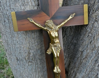 Crucifix in bronze and walnut wood inlay, Vintage French Christ on cross, Corpus INRI, Realistic crucifix to hang, gift baptism religious