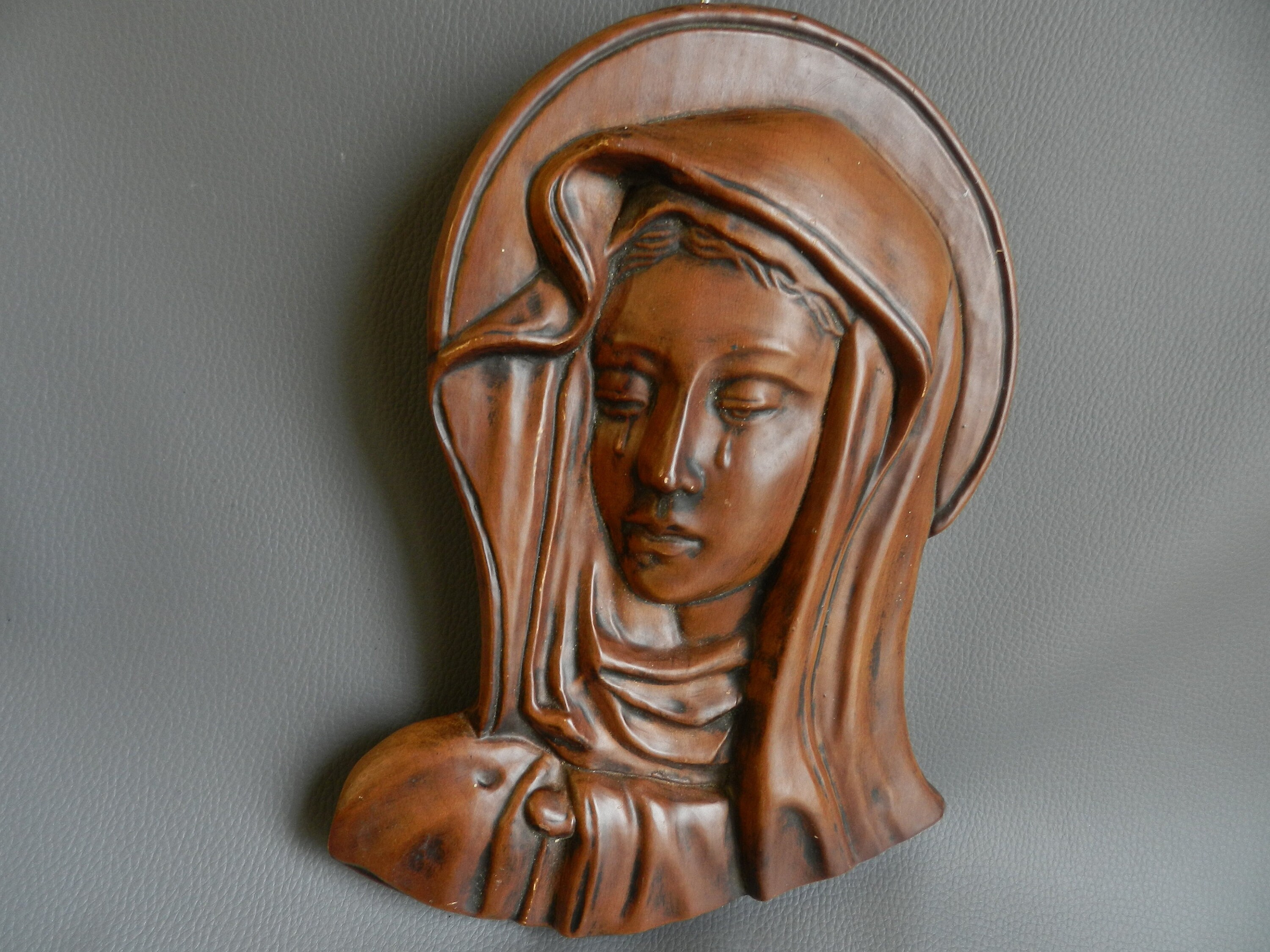 Virgin Mary in tears wood statue, antic Pieta Veiled Madonna in tears, novena to tears of Mary Devotion, Holy Lady Hope cries, 11.81 inch