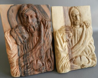 Jesus breaks bread with John Apostle, John head on chest of Jesus, Eucharist, Jesus and John wood sculpture, Apostle loved by the Lord 7.8&quot;