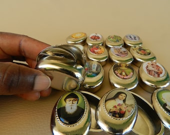 Oval religious pill box, antic charm, Antoine Padoue, Rita pill box, pocket, rosary box, Padre Pio, Holy Spirit, Lourdes Thérèse of Lisieux