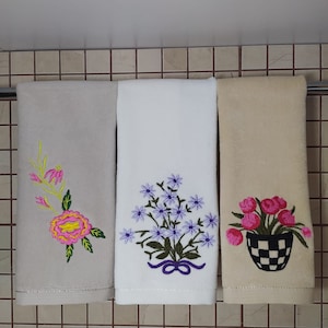 Your Home&#39;s Elegant Touch: Quick-Dry 100% Cotton Hand Towel Set. Highly Absorbent Fingertip towels. Guest and Housewarming Gift.