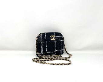 Mini neceser de maquillaje CHANEL Beauty Tweed con cadena en blanco y negro (regalo VIP con caja), fabricado en Italia