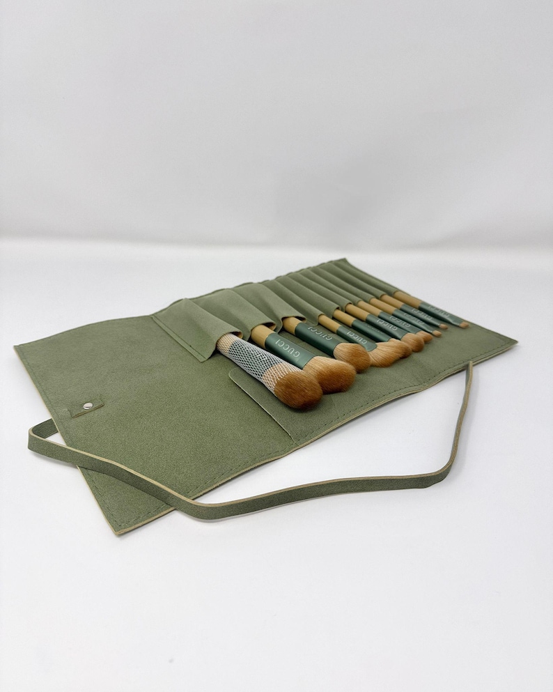 GUCCI Beauty Sage-green Makeup Brush Set – Full Set of 10 in Cosmetic Bag (VIP Gift), Suede-Style