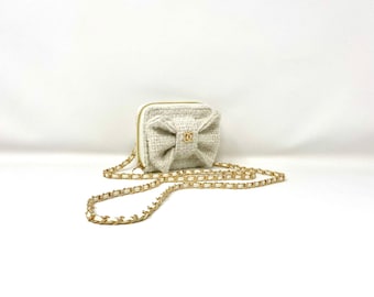 Mini neceser de tweed blanco con cadena CHANEL Beauty – Regalo VIP con caja, fabricado en Italia