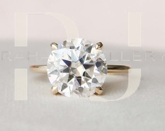 Round Engagement Ring in 14k Solid Gold / Moissanite Engagement Rings / 4-Prong Solitaire Moissanite Ring / Gold Promise Ring