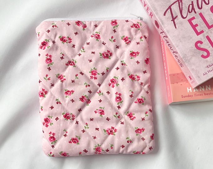 Ditsy Floral Bow Kindle Case, Pink Ditsy Floral Kindle Sleeve, Quilted ...