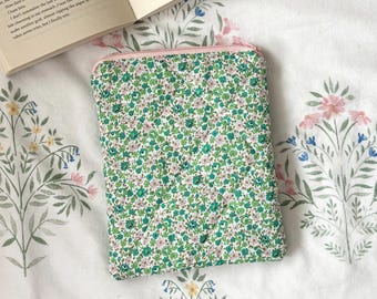 Green Ditsy Floral Kindle Sleeve/Book Sleeve