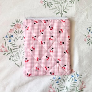Pink Gingham Cherry Kindle Case, ditsy cherry pattern kindle sleeve, coquette quilted kindle cover, zip-up e-reader case