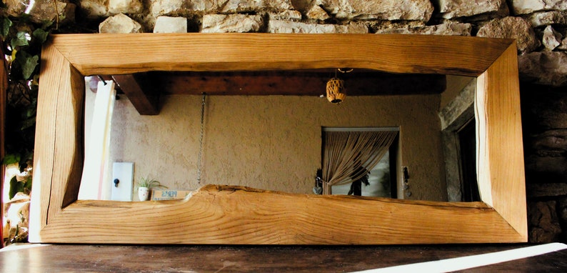 Tukor, mirror with reclaimed wood Castagno di recupero