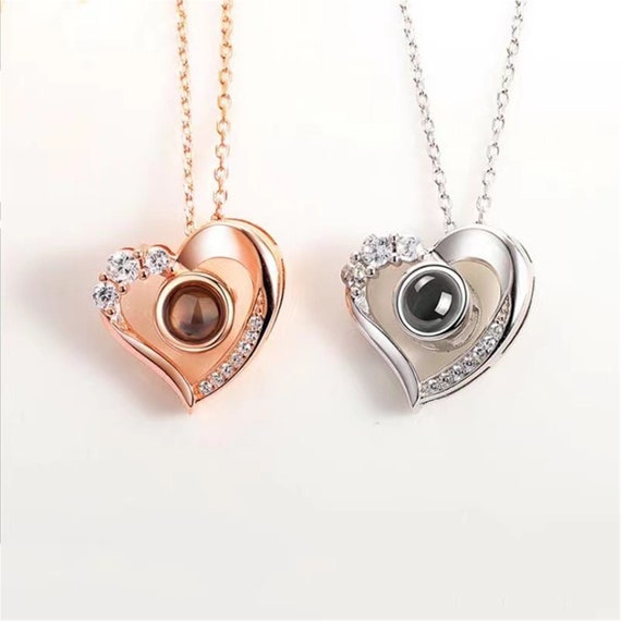 Collana con proiezione di cuore d'amore, collana con proiezione di foto personalizzata, collana con foto, ciondolo commemorativo, collana per lei, regalo di Natale - Italia